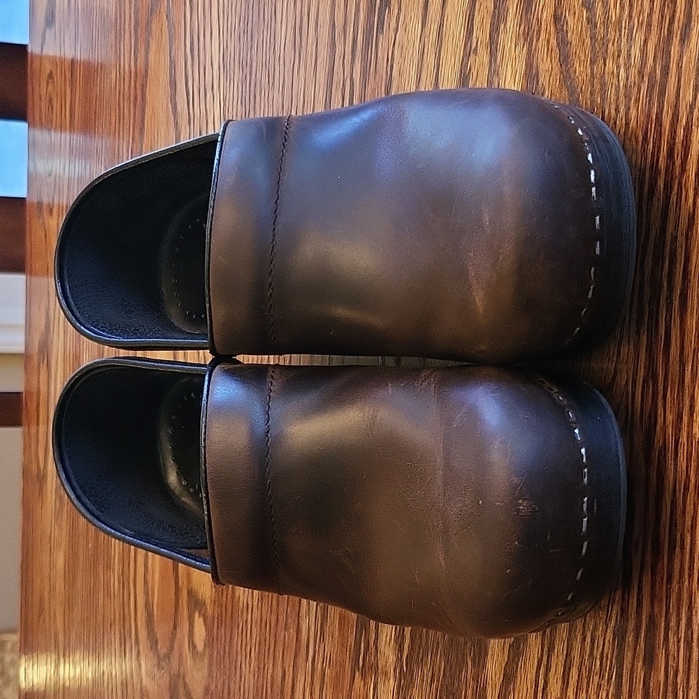 DANSKO Size 38 Narrow Dark Brown